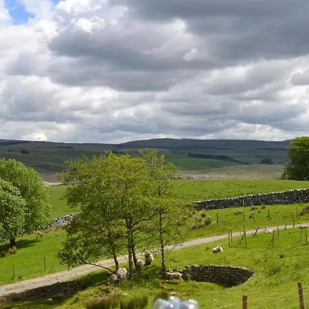 Ashes Farm - Ingleborough Barn Cottage, With 3 Peaks Views, Near 펜션 세틀