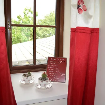 Ashes Farm - Ingleborough Barn Cottage, With 3 Peaks Views, Near